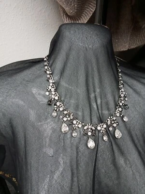 givechy collar lágrimas Foto 1 de 3