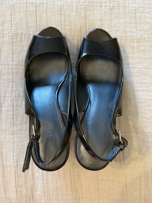 Nine West Open Toe High Heels Size 7 1/2 With Suede On Side And Bottom - Image 1 of 4