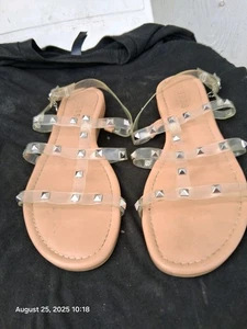 Sandalias Guess Slide con tachuelas sandalias tostadas talla 7,5 - Imagen 1 de 6
