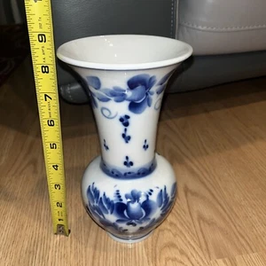 Handmade Gzhel Porcelain Floral Vase, Made in Russia 8 Inches - Picture 1 of 3