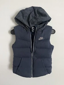 Nike Girls Puffer Vest Navy Gray Pinstripe Hooded Standard Fit Zip - Small - Picture 1 of 5