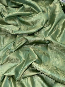 1 mtr two tone lime green self print paisley jacquard fabric.58”wide (147cm) - Picture 1 of 4