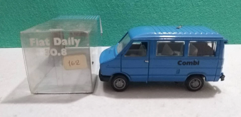 Fiat Daily (no Dugu, Politoys, Dinky) Old cars - Immagine 1 di 4