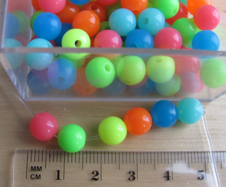 70 round 8mm smooth bright neon plastic acrylic beads fluoro dayglo fluorescent - Image 1 of 1