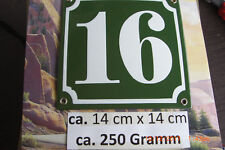 Hausnummer Nr. 16 weiße Zahl auf gras - grünem Hintergrund 14cm x 14cm Emaille