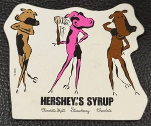 Vintage HERSHEY'S SIRUP "3 Kühe" Gummi Kühlschrankmagnet RAR - Bild 1 von 3