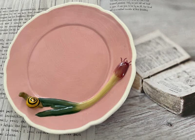 ANTHROPOLOGIE Faye 8,5 pulgadas plato de postre rosa con caracol es nuevo sin caja Foto 1 de 4
