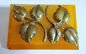Egg Yolk Baltic Amber Brooch Vintage Brass Foliage Transluscent Beautiful - Picture 1 of 5