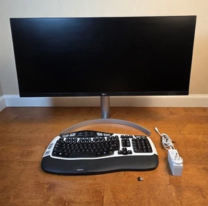 LG Wide 34WN650 34" IPS LED Gaming Monitor White & Logitech Custom Wave Keyboard - Picture 1 of 11