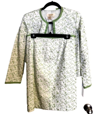 Vintage Peck & Peck Embroidered Cotton Green & White Floral Skirt Suit 8P - Image 1 of 4