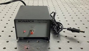 Monarch Nova-Strobe Fast Charger FR3 - Picture 1 of 2