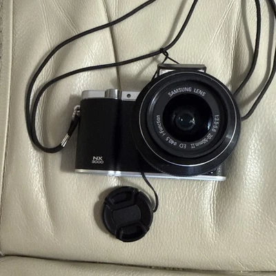 Samsung NX3000 20,3 megapixel fotocamera digitale mirrorless + obiettivo 20-50 mm - venditore USA - bella - Immagine 1 di 4