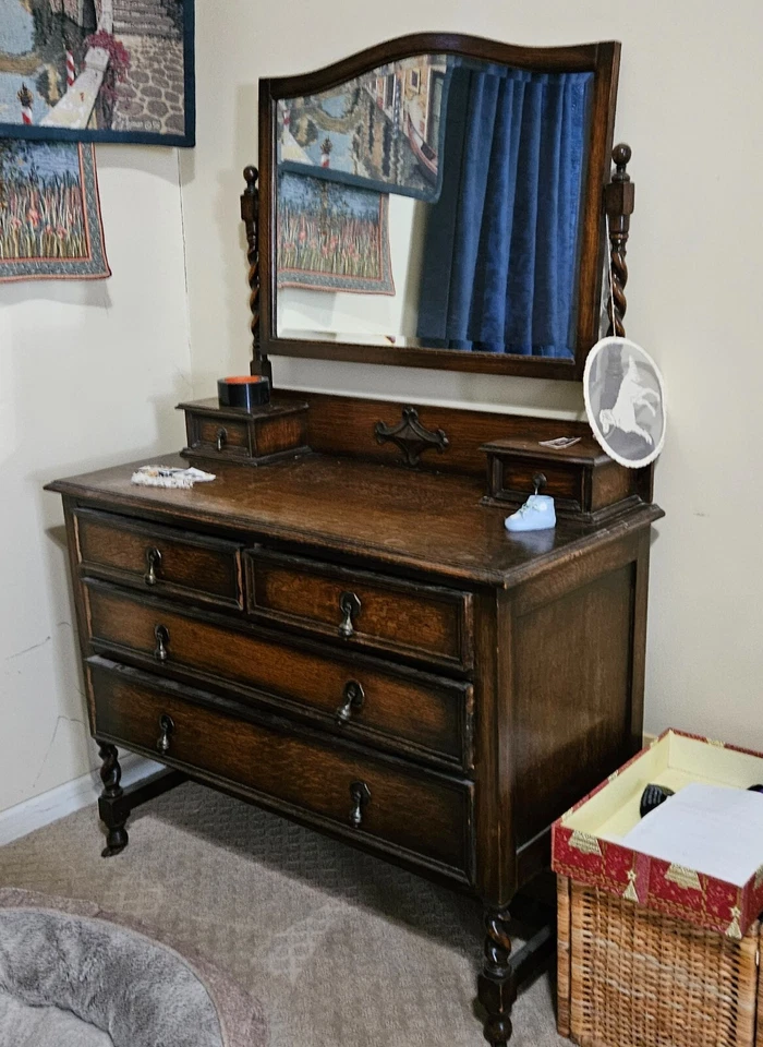 Antique Oak dresser on metal rollers, removable  beveled mirror Good condition. - Image 1 of 1