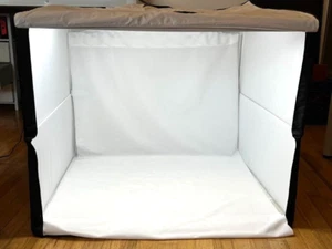 Amazon Basics Portable Foldable Photo Studio Box with LED Light, Black, 25 x 30 - Picture 1 of 9