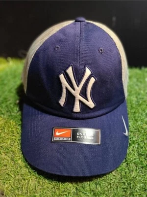 New w/ Sticker Vintage Nike New York Yankees Hat Snapback Mesh Back Trucker Cap - Image 1 of 4