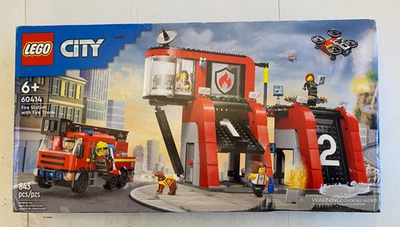 LEGO CITY Fire Station with Fire Truck #60414~NEW~843 pieces~box damage~ - Image 1 of 4