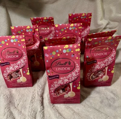 Лот из 9 Lindt LINDOR торт на день рождения белый шоколад трюфели 8,5 унций срок годности 1/31/26 - Изображение 1 из 3