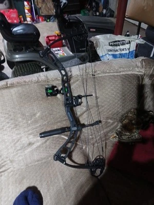 Elite Enlist Foto 1 de 2