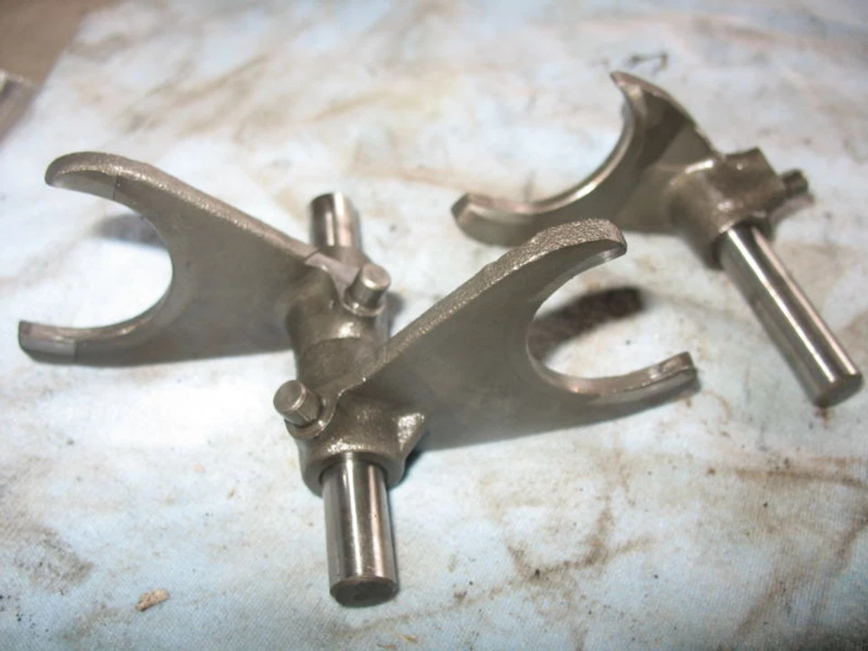 GEAR SHIFT FORKS 1980 80 SUZUKI SP400 SP 400 - Image 1 of 1