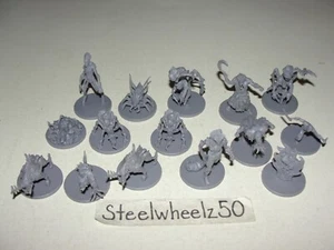 Fireteam Zero 15 Horror Monster Plastic Miniature Figure Lot Emergent Games RARE - Picture 1 of 3