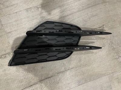 Решетка наружная для переднего бампера Mercedes класса A A35 AMG для правой руки 2018-2023 - Изображение 1 из 3