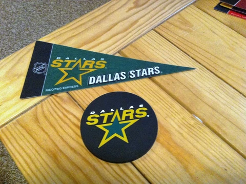 DALLAS STARS MINI PENNANT & BUD LIGHT STARS RUBBER COASTER Cover