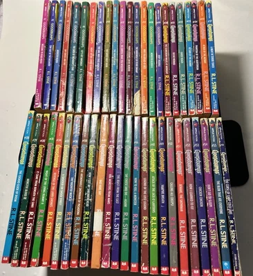 Goosebumps R.L. Stine Lot 32 Books 90s Vintage 1st Ed  Good - Image 1 of 4
