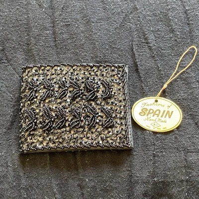 Cartera plegable negra vintage con cuentas y lentejuelas. Boho. NUEVO SIN ETIQUETAS. Whimsygoth.  Foto 1 de 4