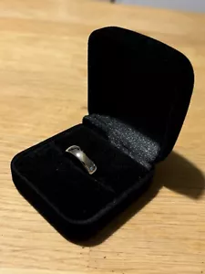 Men’s Platinum Wedding Ring - Picture 1 of 3