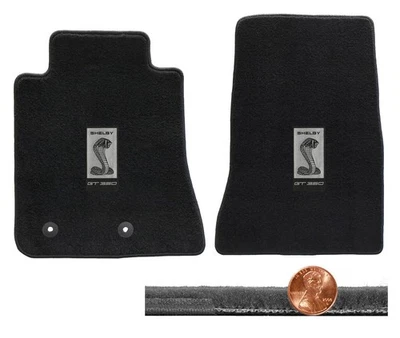 Juego de alfombrillas delanteras Shelby Black Velourtex 2015-2020 - GT-350 Cobra Grille Logo Foto 1 de 4