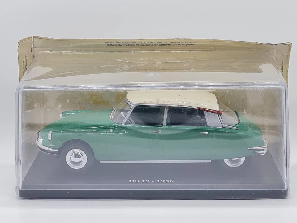 Citroen DS 19 - 1956 + TECA RIGIDA - Auto Vintage 1:24 - Immagine 1 di 1