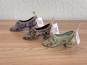 1999 NYCO Enameled Miniature Porcelain High Heel Shoes Floral Art With Tags - Picture 1 of 12