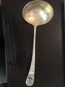 Mestolo zuppa estetica Dominick & Haff argento sterling martellato applicato insetti 1882 - Foto 1 di 11
