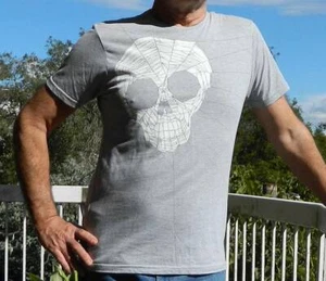 VINTAGE Effect Skull Screen Printed Rocker Edgy Retro T-Shirt - Picture 1 of 3