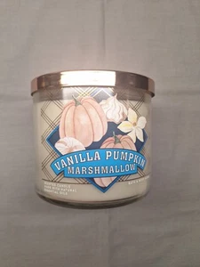 Bath & Body Works Vanilla Pumpkin Marshmallow 3 Wick Candle - Picture 1 of 4