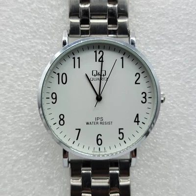 Q&Q Men Watch 44mm Round White Dial Silver Tone Band 7"  , Runs - Image 1 of 4