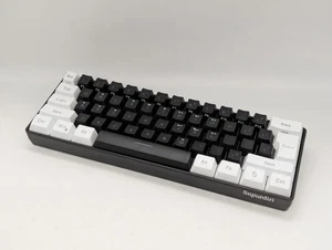 Snpurdiri V800 60% USB wired gaming keyboard mechanical feeling RGB black/white - Picture 1 of 16