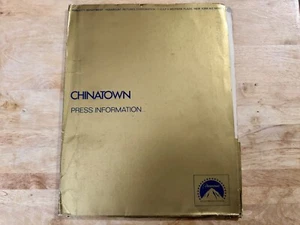 CHINATOWN 1974 Film Pressemappe ~ Farbordner & 16 Schwarzweiß Promo Fotos - Bild 1 von 16