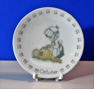 Precious Moments 3.5" Mini Plate & Stand 1989 Enesco October Pumpkins Birthday - Picture 1 of 13