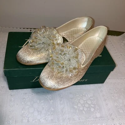 NEW Vintage Daniel Green Gold Lace Sparkly Slippers New In Box 6.5 - Image 1 of 4