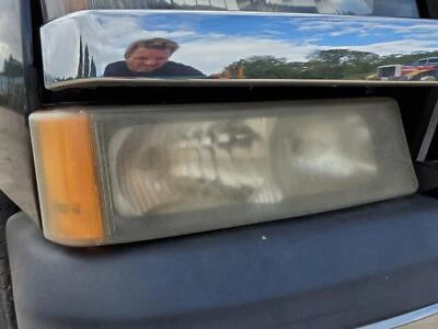 Lâmpada de seta marcador destro (faróis abaixo) 2003-2007 Chevy 1500 2500 3500 - Imagem 1 de 4