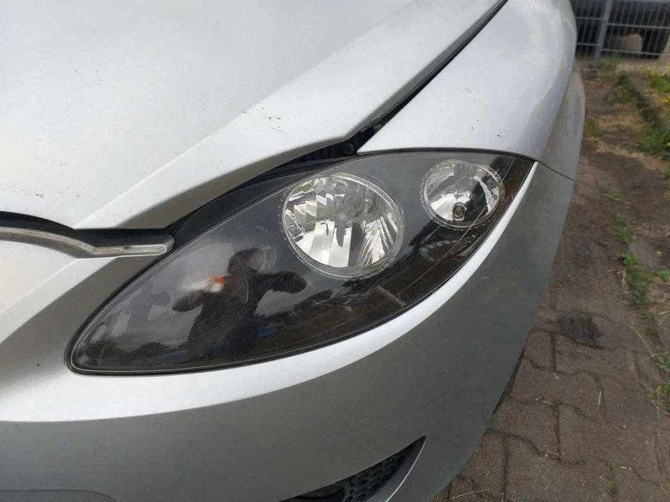 Seat Leon 1P original Scheinwerfer vorn links Halogen Bj.2005  - Bild 1 von 2