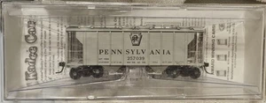 Kadee 8337 HO Scale Pennsylvania (PRR) PS-2 2-Bay Covered Hopper #257039 - Bild 1 von 3