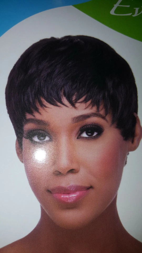 AMORE Mio Everyday Collection Wig Carrie Pixey Short Straight off Black