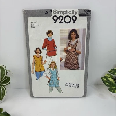 Ruffle Apron Size 14-16 Med Pattern 9209 Sleeveless Pockets Vintage 70s CUT - Image 1 of 2