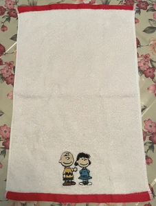 Peanuts Bathroom Hand Towel Charlie Brown Lucy 16"x24" Red Border 2020 EXC COND - Picture 1 of 9