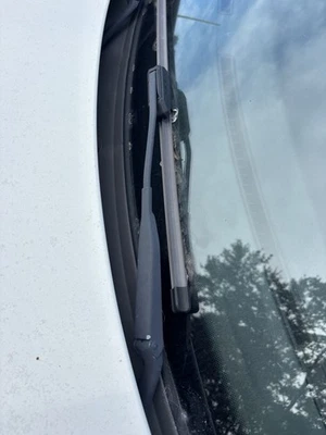 Оригинальные рычаги стеклоочистителя ветрового стекла с лопастями Mercedes-Benz SLK320 W170 - Изображение 1 из 2