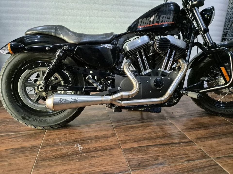 Sistema de escape 2-1 XL1200N 2 en 1 Harley-Davidson Sportster XL 1200N 2004-2020 Foto 1 de 4