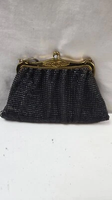 Bolso de Mano de Noche de Malla Metálica Whiting And Davis Marco Negro Tono Dorado Delicado Foto 1 de 4