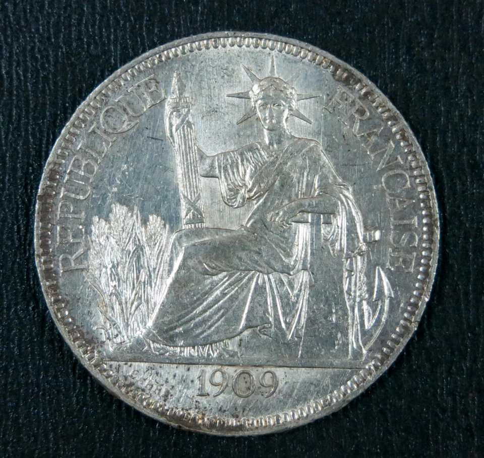 Indochina Indochine 1909 Piastre KM 5a.1. High grade, Lutrous Coin AU+ - Image 1 of 2
